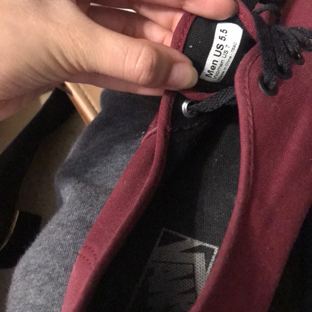 Vans - Picture 6 of 6